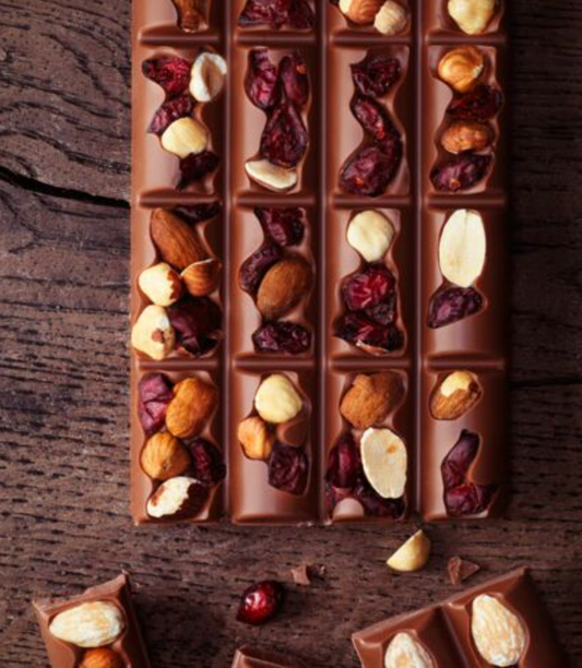 NESTLE chocolat au lait raisins, amandes et noisettes