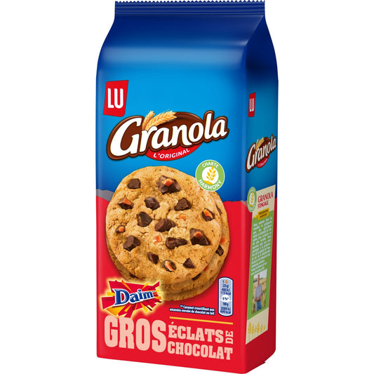 Cookies With Large Chunks of Chocolate and Daim Granola LU
