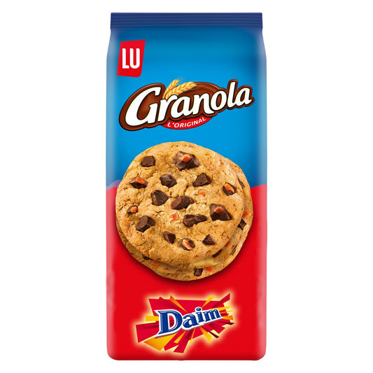 Cookies With Large Chunks of Chocolate and Daim Granola LU